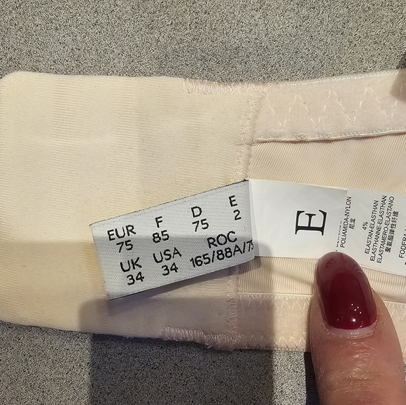 Studio LA PERLA Lace Underwire Contour Bra Size 34E(DD)- Brand New Without Tags - Picture 8 of 12